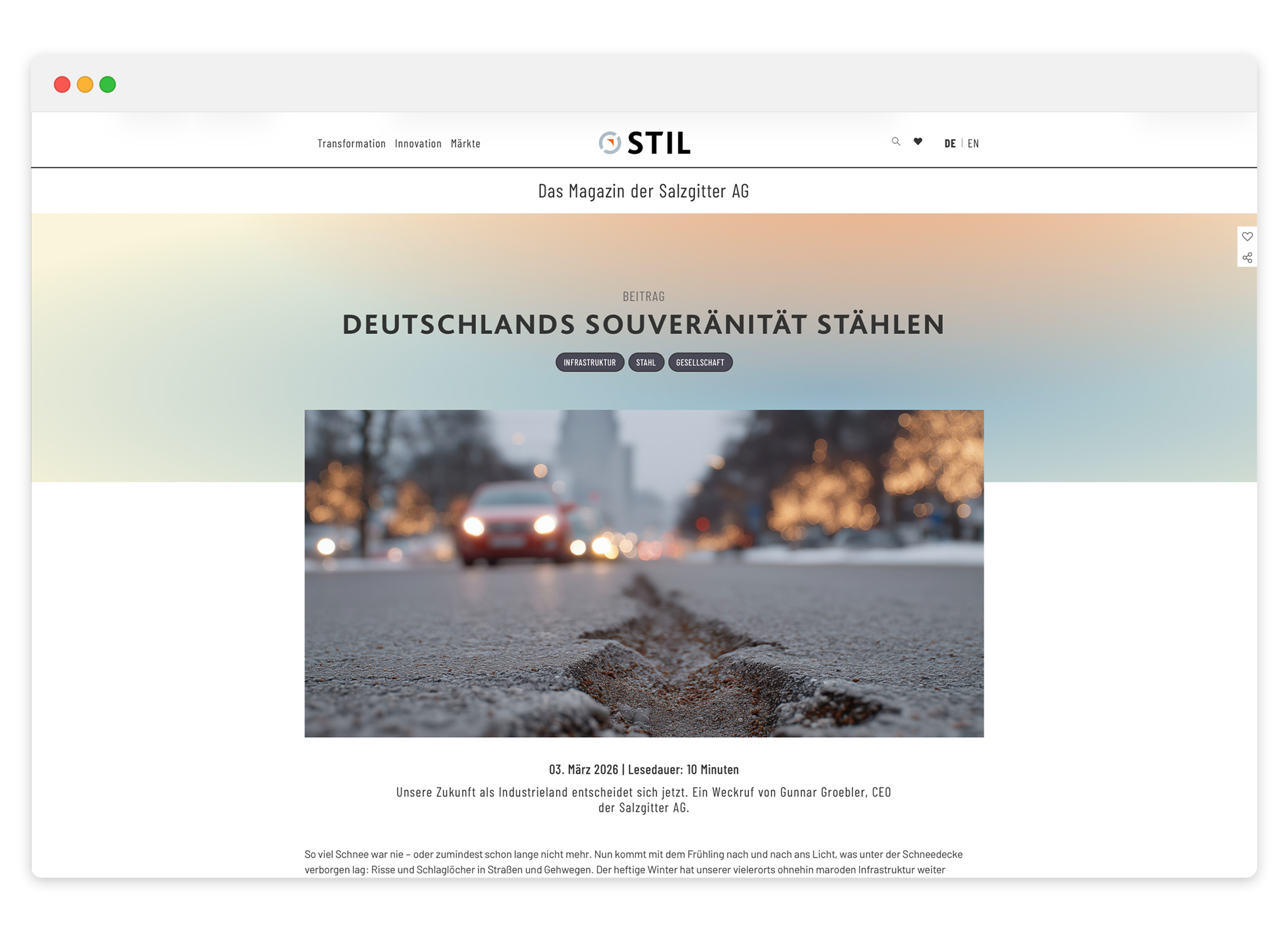 Website‑Screenshot von „STIL – Das Magazin der Salzgitter AG“: Artikel „DEUTSCHLANDS SOUVERÄNITÄT STÄHLEN“ mit Farbverlaufs‑Hero und Foto eines Straßenrisses, unscharfe Autoscheinwerfer im Hintergrund.